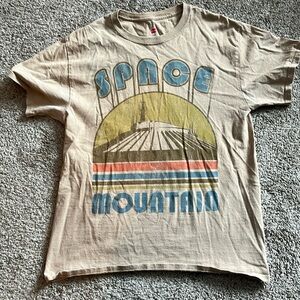 Vintage Look Disneyland Parks Space Mountian Big Logo Shirt
Mens Unisex Size M